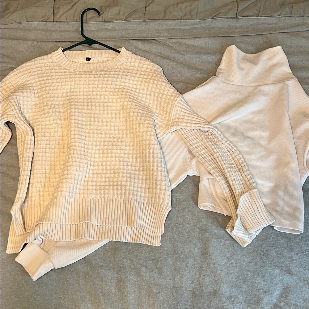 Bundle of 2 white sweaters
